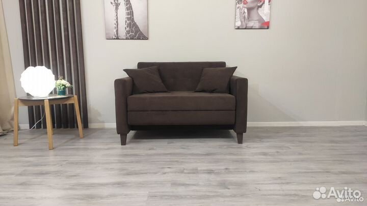 Маленький спальный диван (доставка из спб)