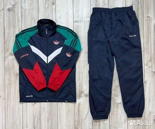 Спортивный костюм adidas из 90 х ретро стиль