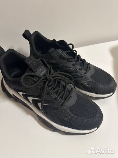 Кроссовки tendance