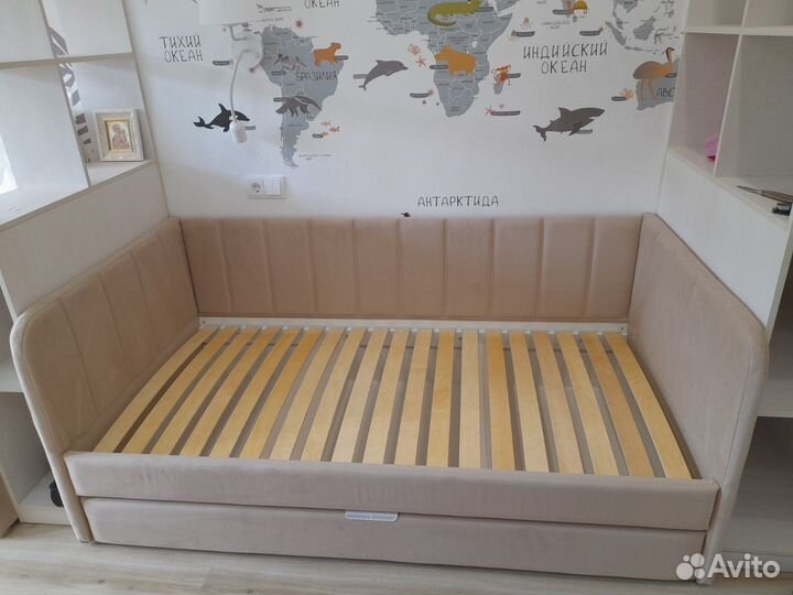 Подростковая мягкая кровать