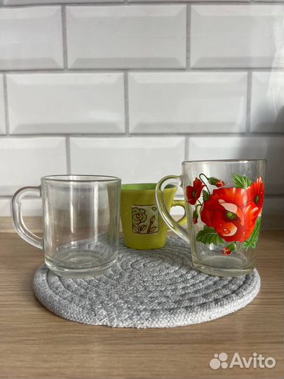 Чашки, бокал, рюмки