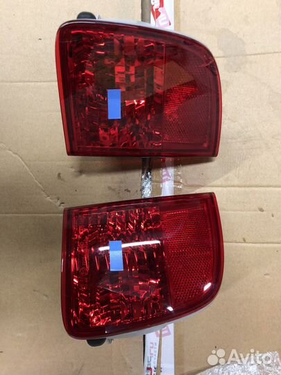 Противотуманки задние Тойота Ленд Крузер 200