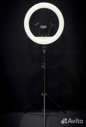 Кольцевая лампа со штативом