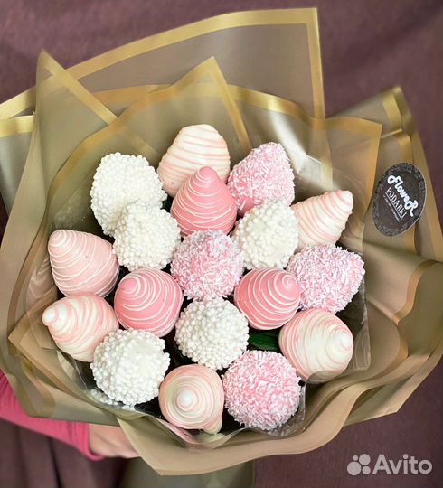 Клубника в шоколаде букет