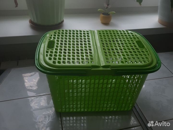 Корзина (контейнер) пластиковая для фруктов