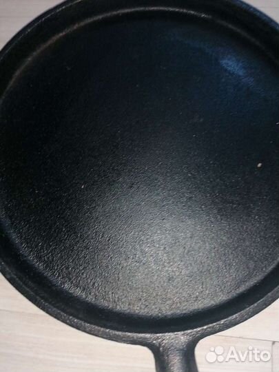 Сковорода чугунная. Блинная 22 см