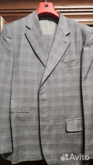 Костюм мужской Isaia