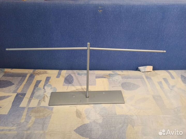 Для новогодних игрушек подставка