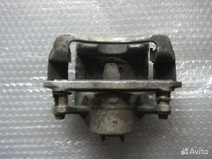 Суппорт тормозной передний правый Hyundai Solaris