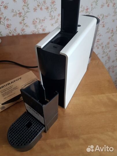 Кофемашина nespresso essenza mini c30