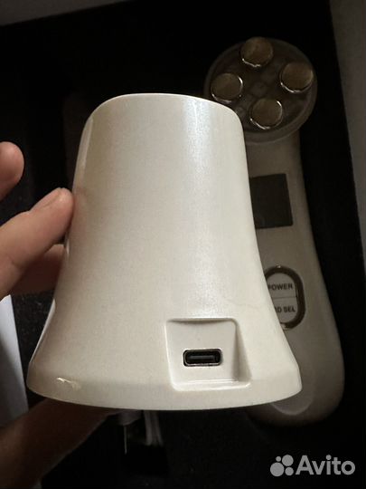 Микротоковый массажер для лица и шеи