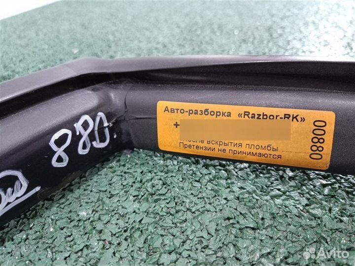 Уплотнитель стекла двери задний правый Chevrolet