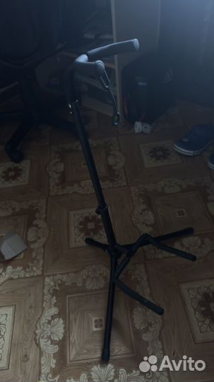 Подставка для гитары