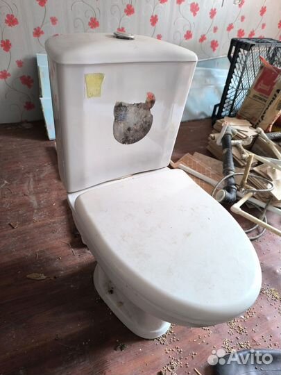 Унитазы и бачки бу