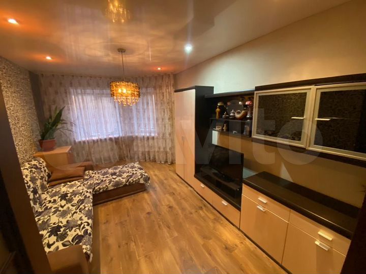 2-к. квартира, 58 м², 4/9 эт.