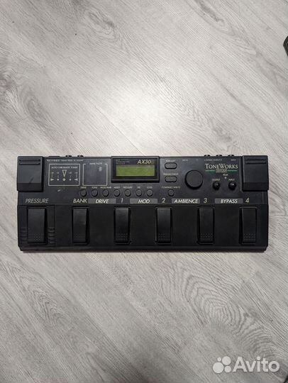 Бас гитарный процессор Korg Toneworks AX30B