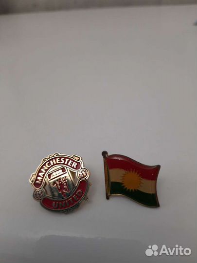 Значки на лацкан пиджака