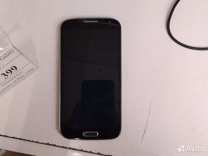 Телефон Samsung i9500 galaxy s4