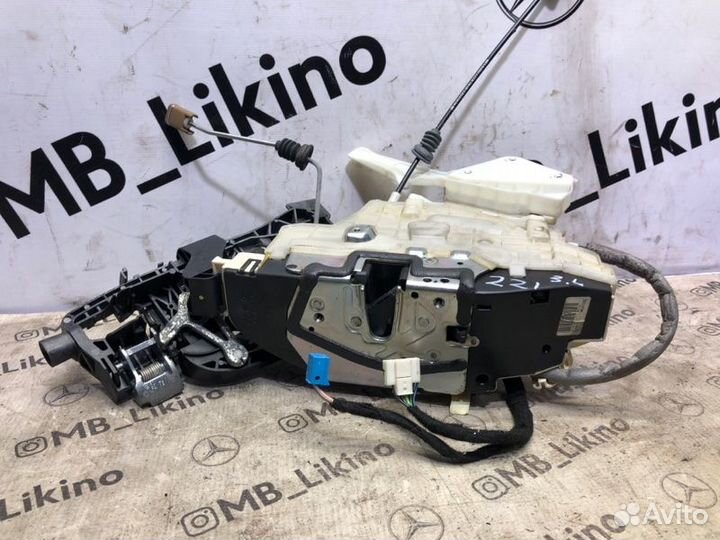 Замок двери задний левый Mercedes S-Class W221