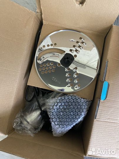 Погружной блендер с чашей Scarlett новый