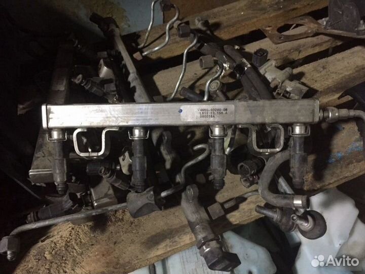 Рампа топливная Ford Focus 2