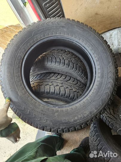 Nokian Tyres Hakkapeliitta Sport Utility 235/65 R17