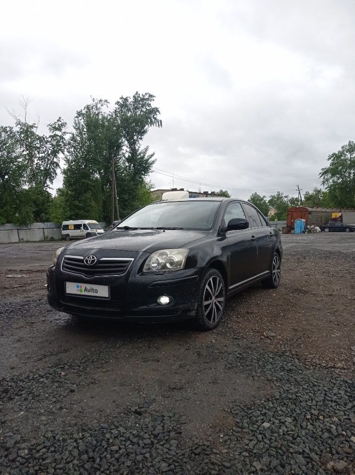 Toyota Avensis: фото владельца