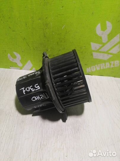 Моторчик печки Пежо 307