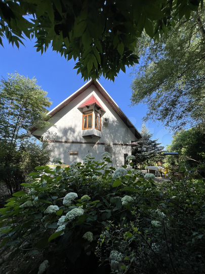 Дом 350 м² на участке 10 сот.