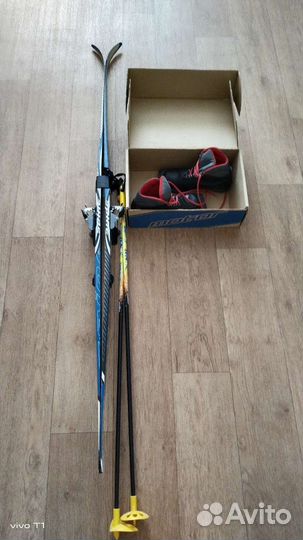 Беговые лыжи