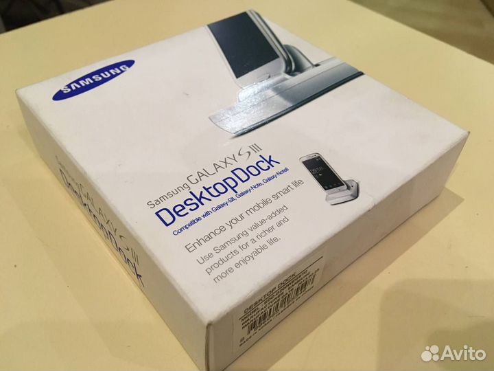 Аксессуары Samsung и Apple