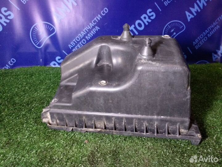 Короб воздушного фильтра Ford Explorer 5