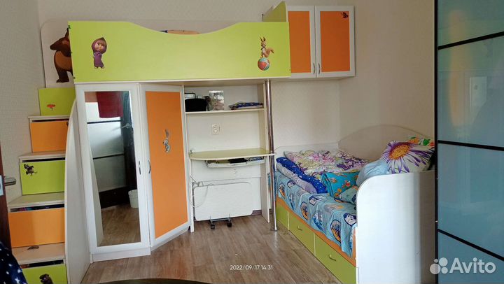 Детская двухярусная кровать