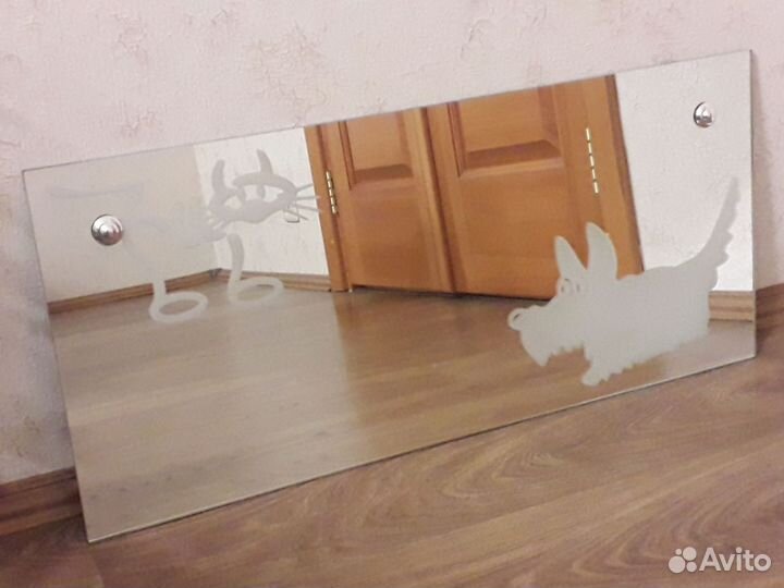 Зеркало настенное