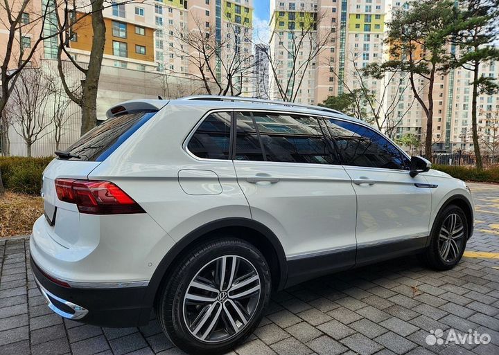 Volkswagen Tiguan 2.0 AMT, 2023, 9 450 км