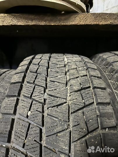 Bridgestone Blizzak DM-V1 265/70 R16