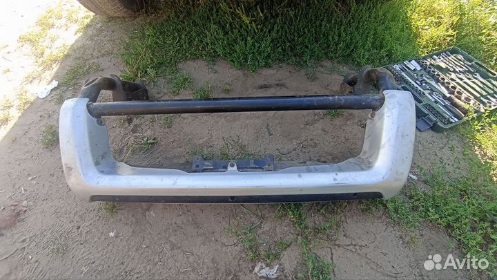 Кенгурятник на Хилюкс Сурф 185