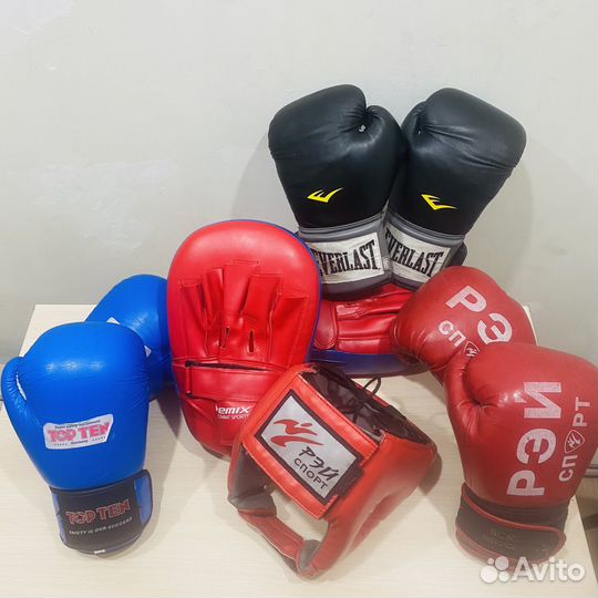 Боксерские перчатки 10, шлем, лапы