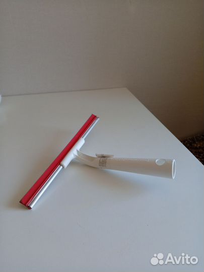 Скребок для мытья окон