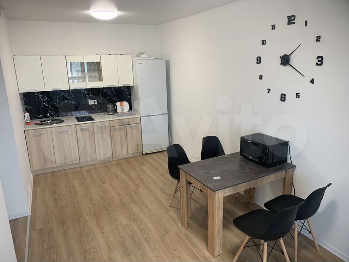 2-к. квартира, 60 м², 10/17 эт.