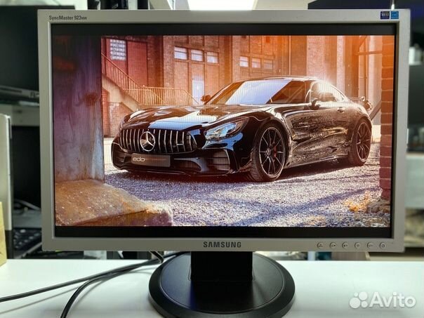 Монитор Samsung SyncMaster 923nw