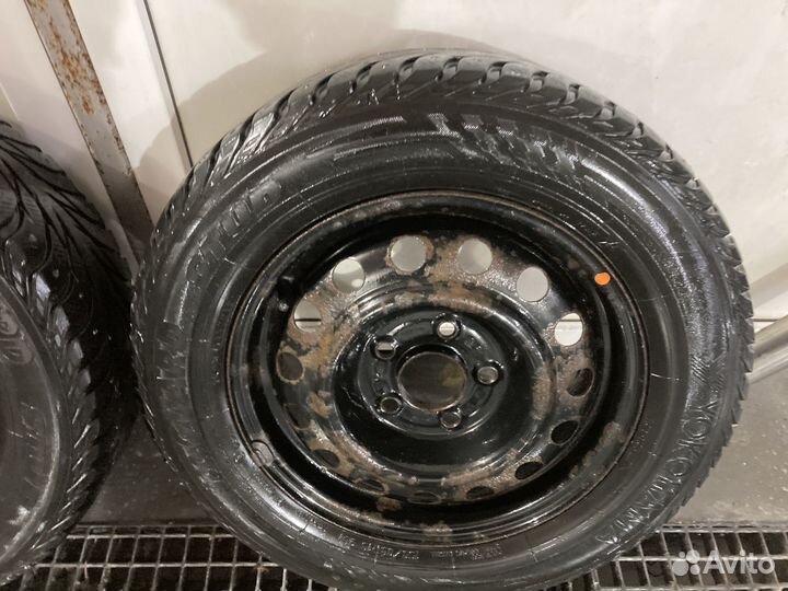 Yokohama Ice Guard Stud IG55 195/65 R15 95T