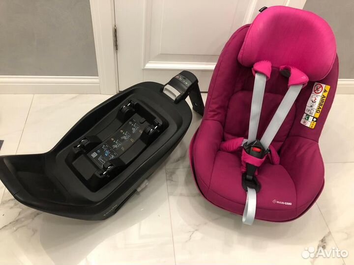 Кресло Maxi Cosi 2wayPearl (9-18кг) с базой