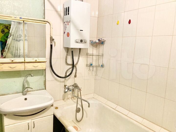 Комната 18 м² в 2-к., 1/3 эт.