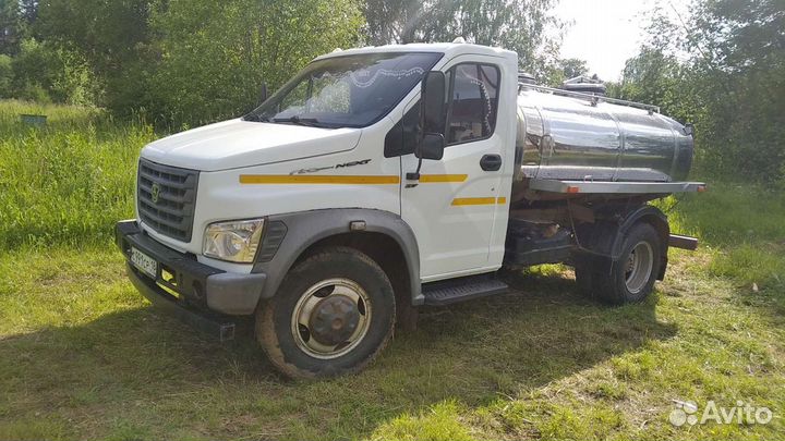 Перевозка молока на газон некст