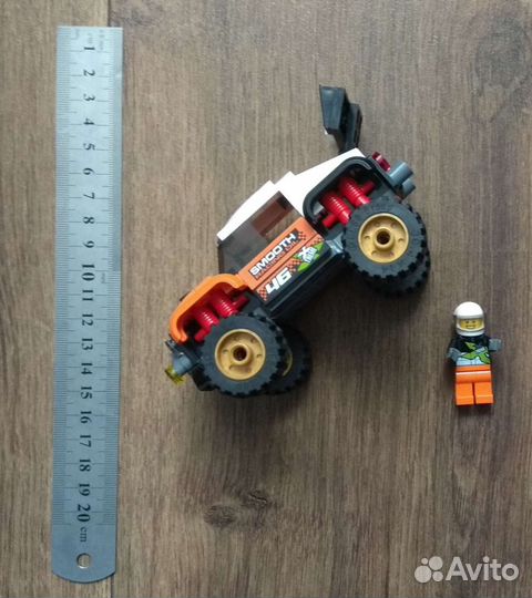 Lego City. Внутри 6 наборов. Обновлено