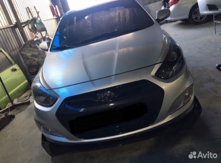 Сплиттер губа на бампер Hyundai