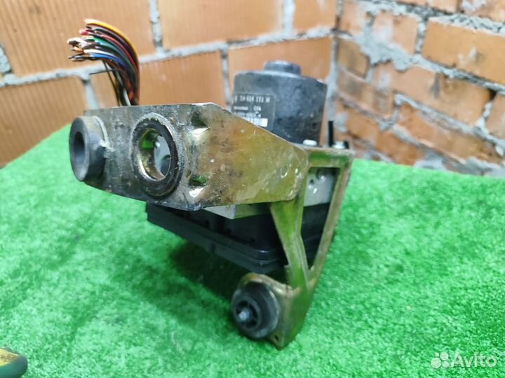 Блок ABS Volkswagen Touareg 7L