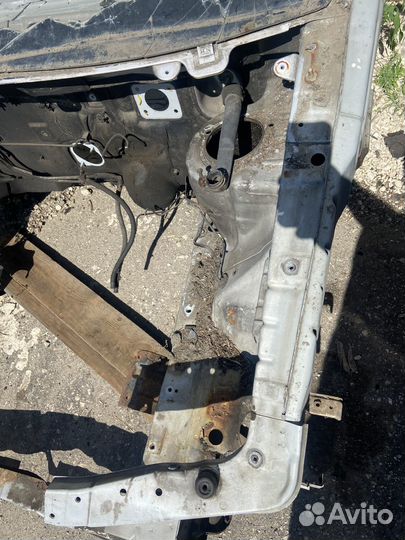 Передняя часть кузова Hyundai Trajet