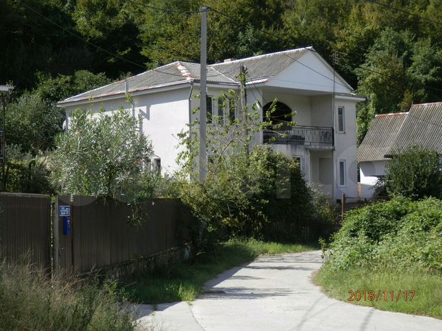 Дом 266 м² на участке 13,7 сот.